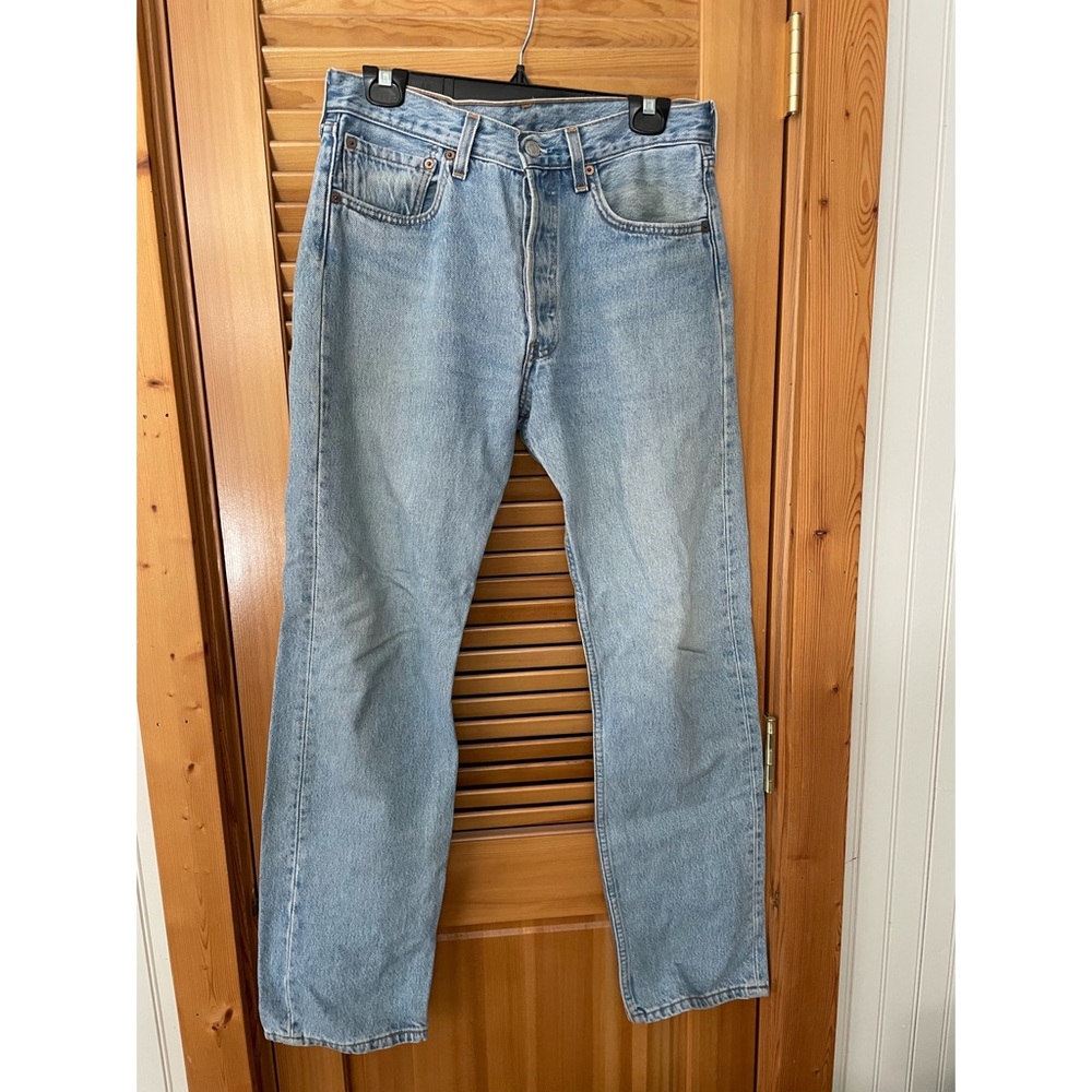 Levi’s light wash jeans